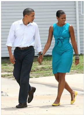  Couple Obama marche syncronisée 